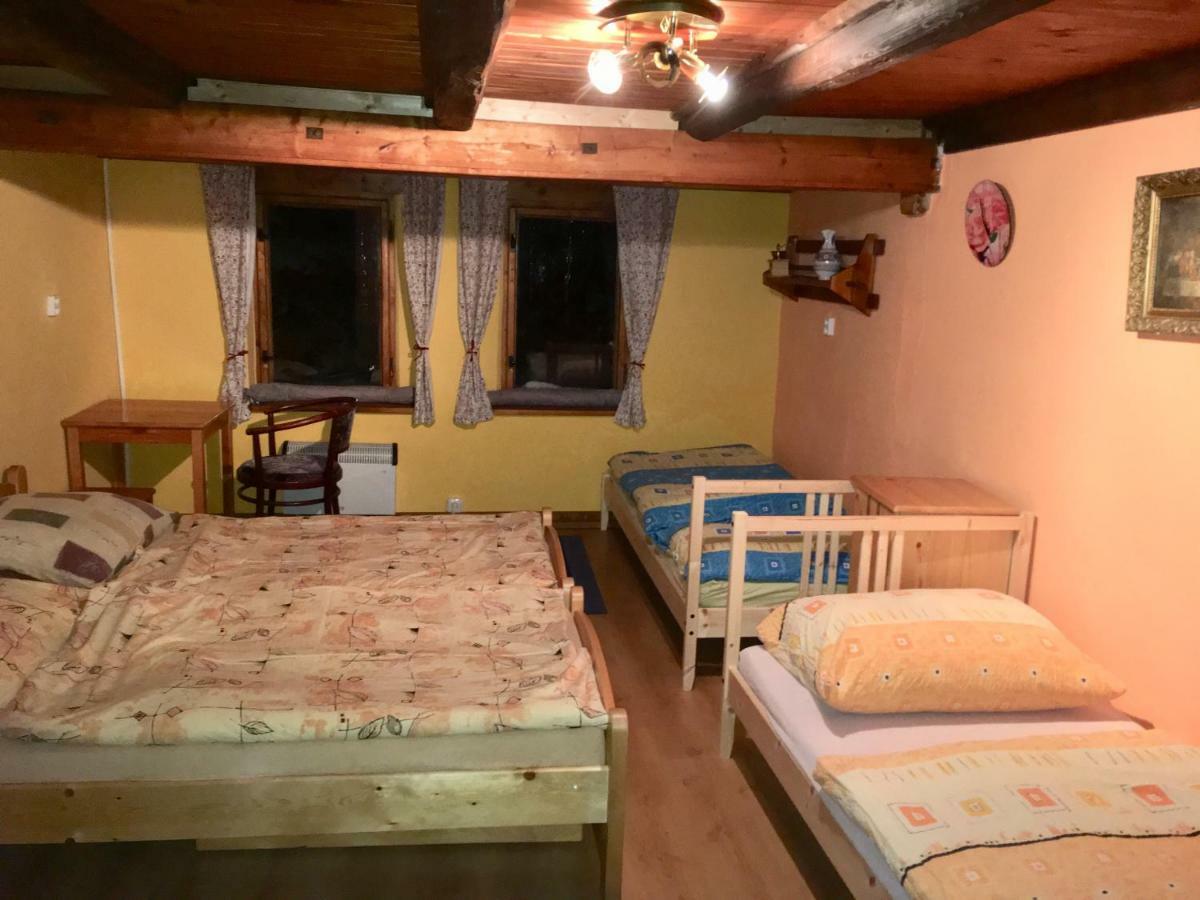 Medvedi Boudy Villa Loucna pod Klinovcem Ngoại thất bức ảnh